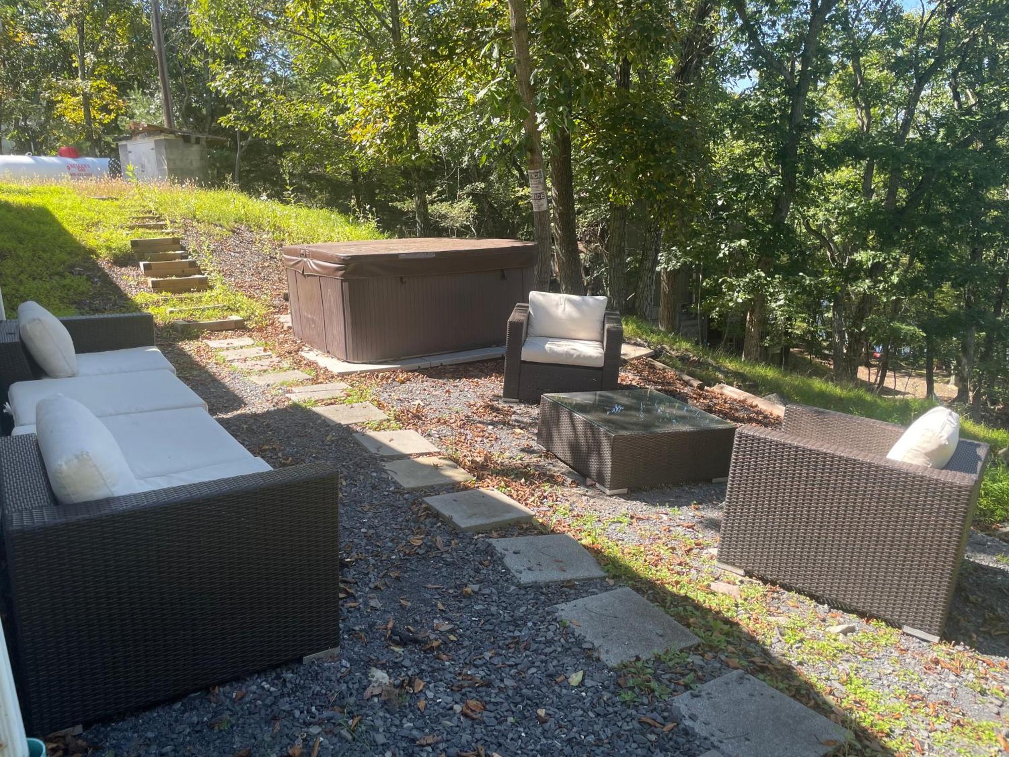Modern Lakefront Oasis Relaxing Hot Tub Sauna Game Stunning Views! * East Stroudsburg