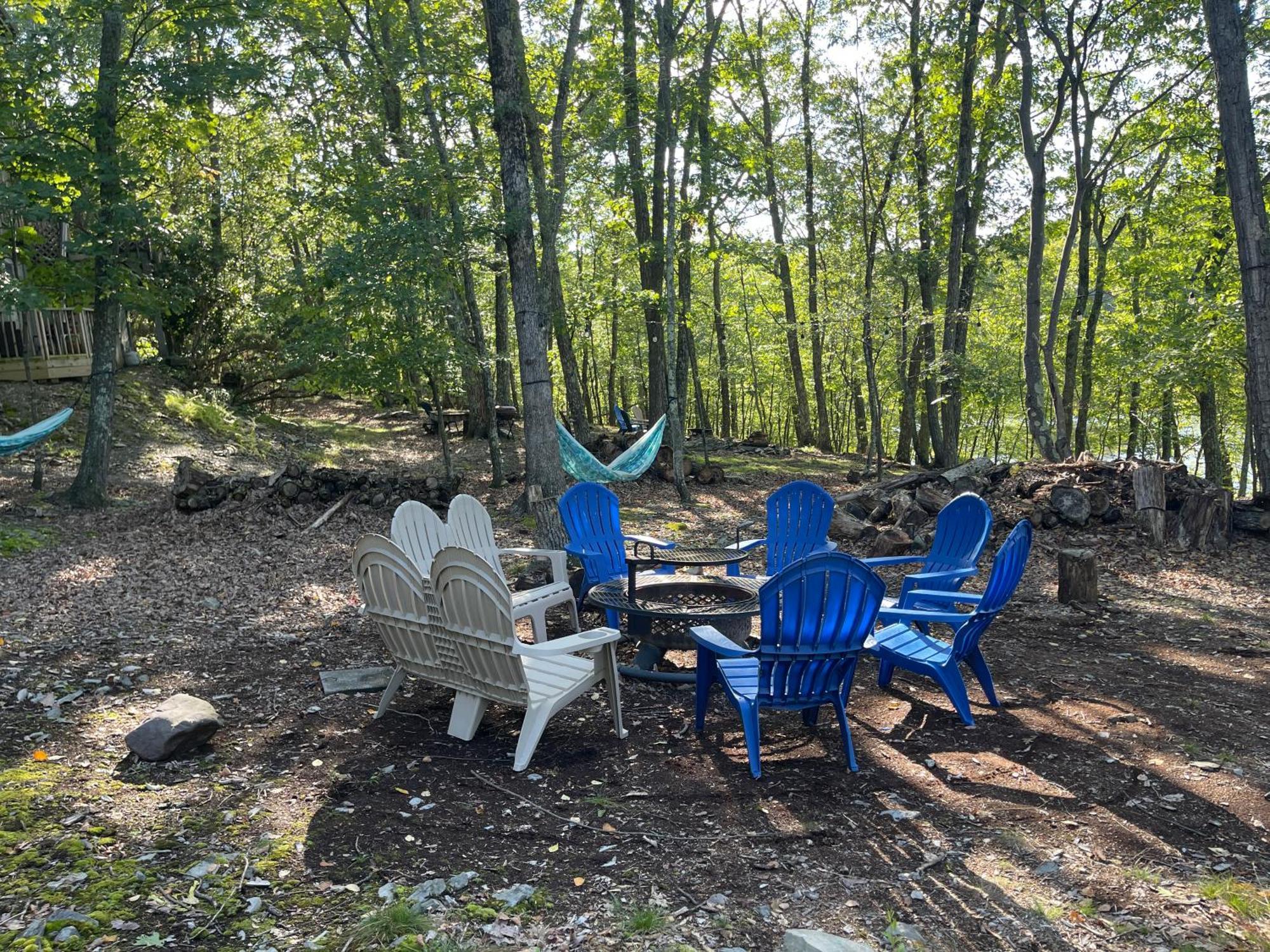 Modern Lakefront Oasis Relaxing Hot Tub Sauna Game Stunning Views! * East Stroudsburg