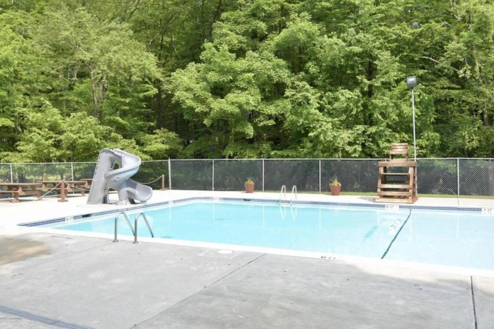 Modern Lakefront Oasis Relaxing Hot Tub Sauna Game Stunning Views! *